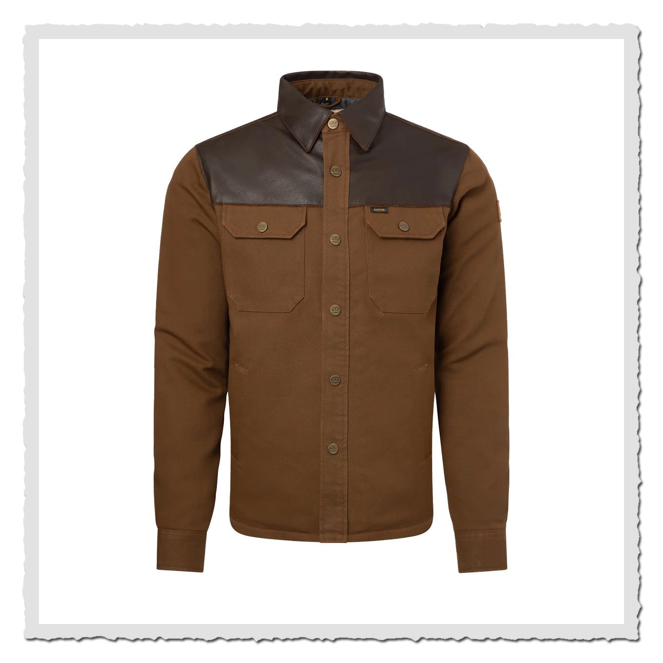 Braunes Rider Shirt von The Rokker Company, Vorderansicht freigestellt auf weißem Hintergrund, Druckknopf-Front.